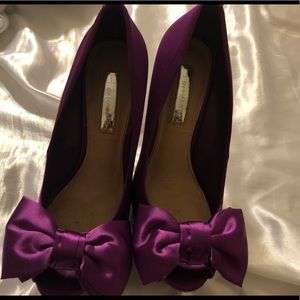 H by Halston plum satin pumps 👠with a bow 🎀